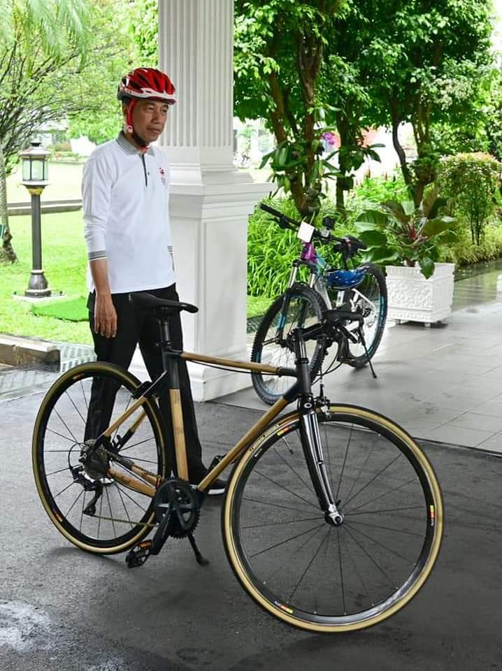 Awali Keketuaan ASEAN 2023, Presiden Bersepeda dan Jalan ke Bundaran HI