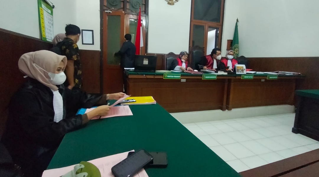Foto: Sidang Otak Pelaku Pembobolan BCA Surabaya 