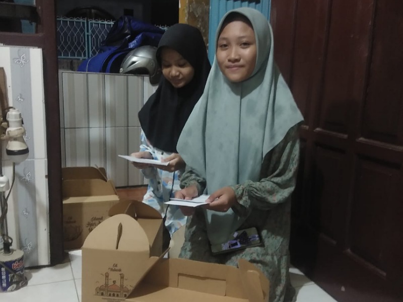 Team sredex lintas jatim bersama gagak hitam menggelar bukber dan bagi takjil bersama anak yatim & piatu