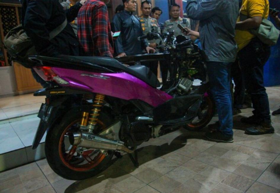 Kronologi Peristiwa Kecelakaan di Depan Mapolda Jatim, Satu Orang Meninggal Dunia