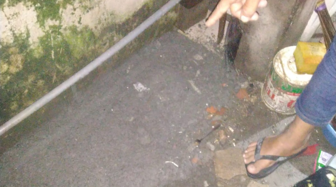 Warga Gading Surabaya Keluhkan Bedah Rumah Yang Terkesan Asal Asalan dan Adanya Indikasi Penyelewengan Dana.