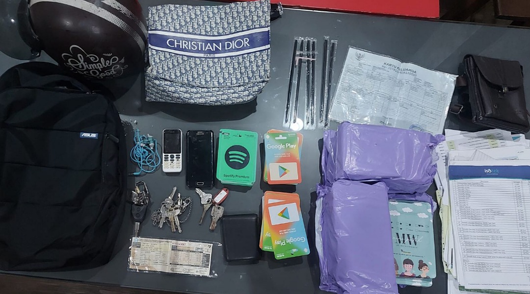 Pria Bersandal paku Gembos Ban, diciduk Satreskrim Polrestabes Surabaya