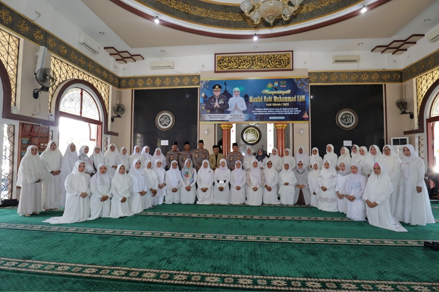 Polrestabes Surabaya Gelar Peringatan Maulid Nabi Muhammad SAW