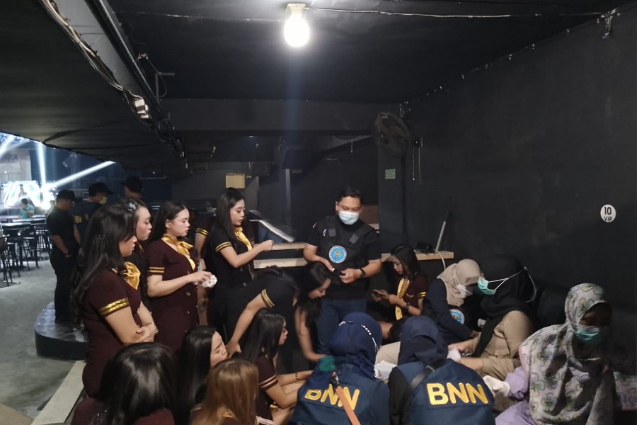 New Cafe Paradise Club Diduga Menerima Pengunjung Dibawah Umur